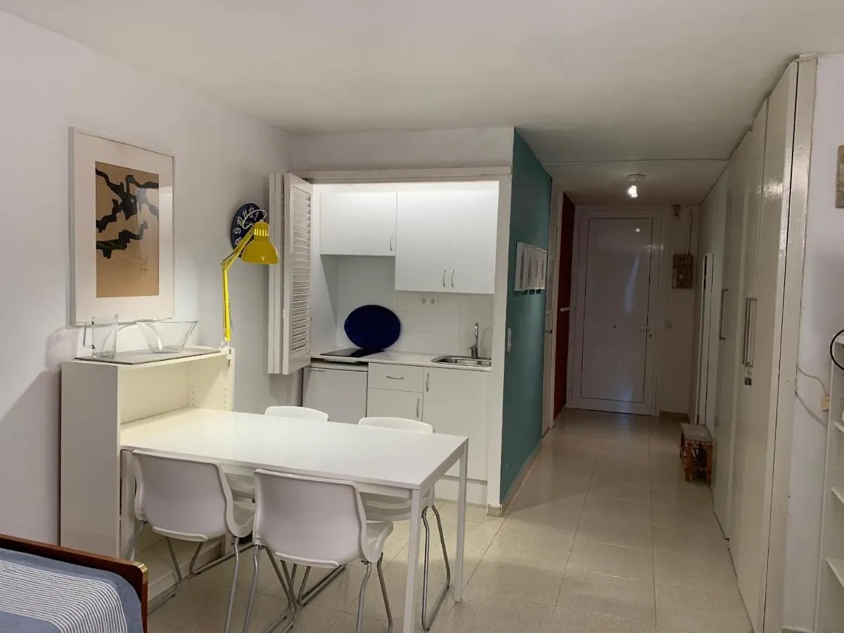 Isla Apart Sitges Spanien